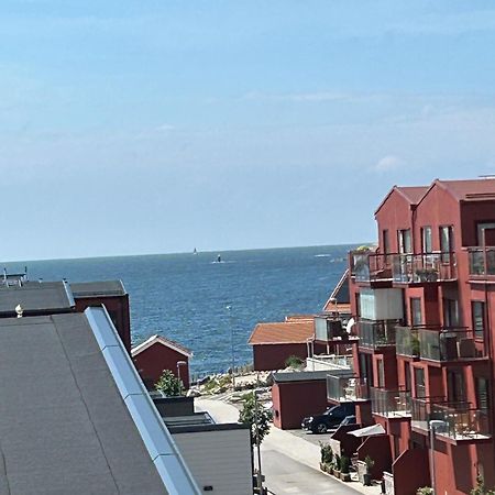 Apartamento Pa Bryggan Skärhamn Exterior foto